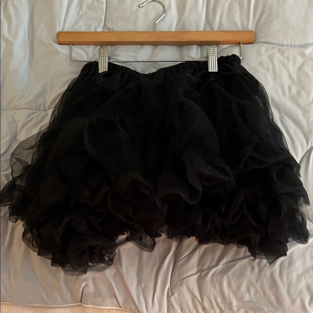 Black toile Ruffled overskirt OS
